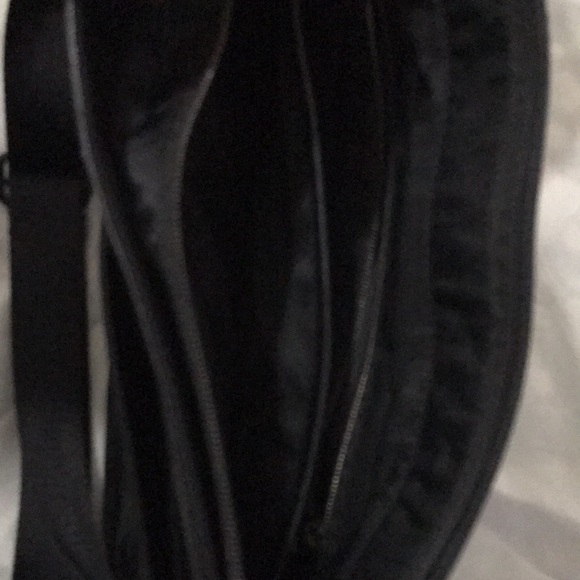 Guess Crossbody messenger bag - Picture 8 of 10